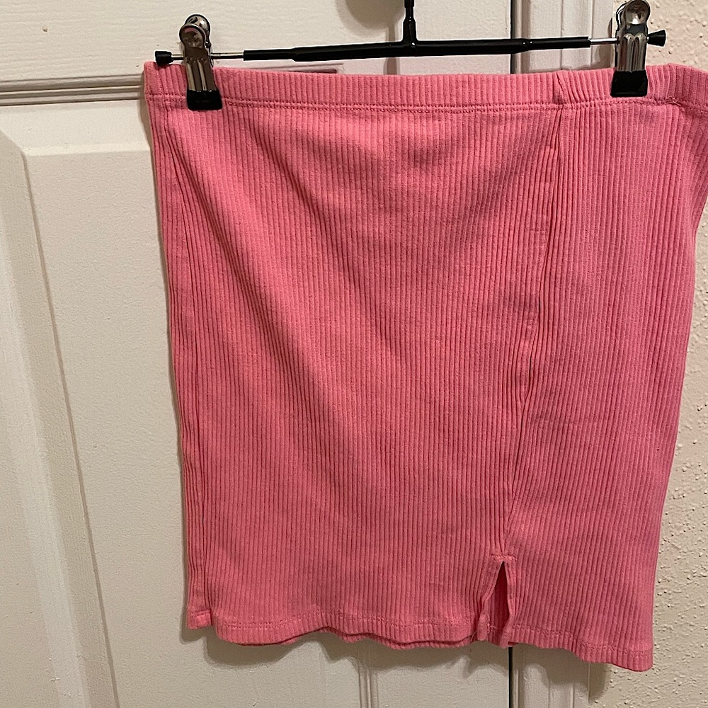 Pink cotton on skirt